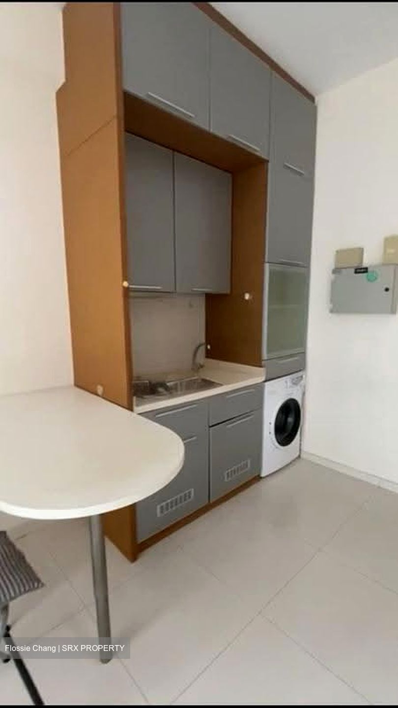 R66 Apartments (D8), Apartment #616552371